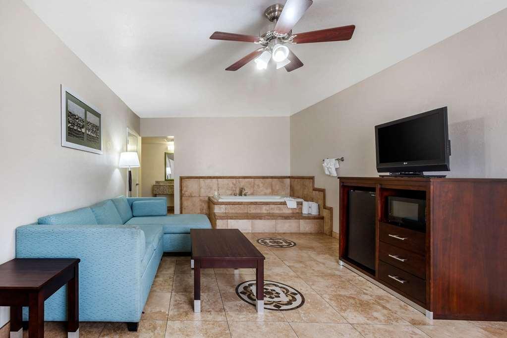 Quality Inn & Suites Near Downtown Mesa Bilik gambar