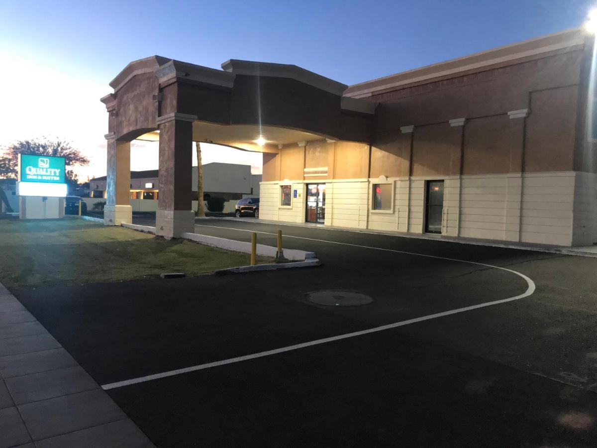Quality Inn & Suites Near Downtown Mesa Luaran gambar