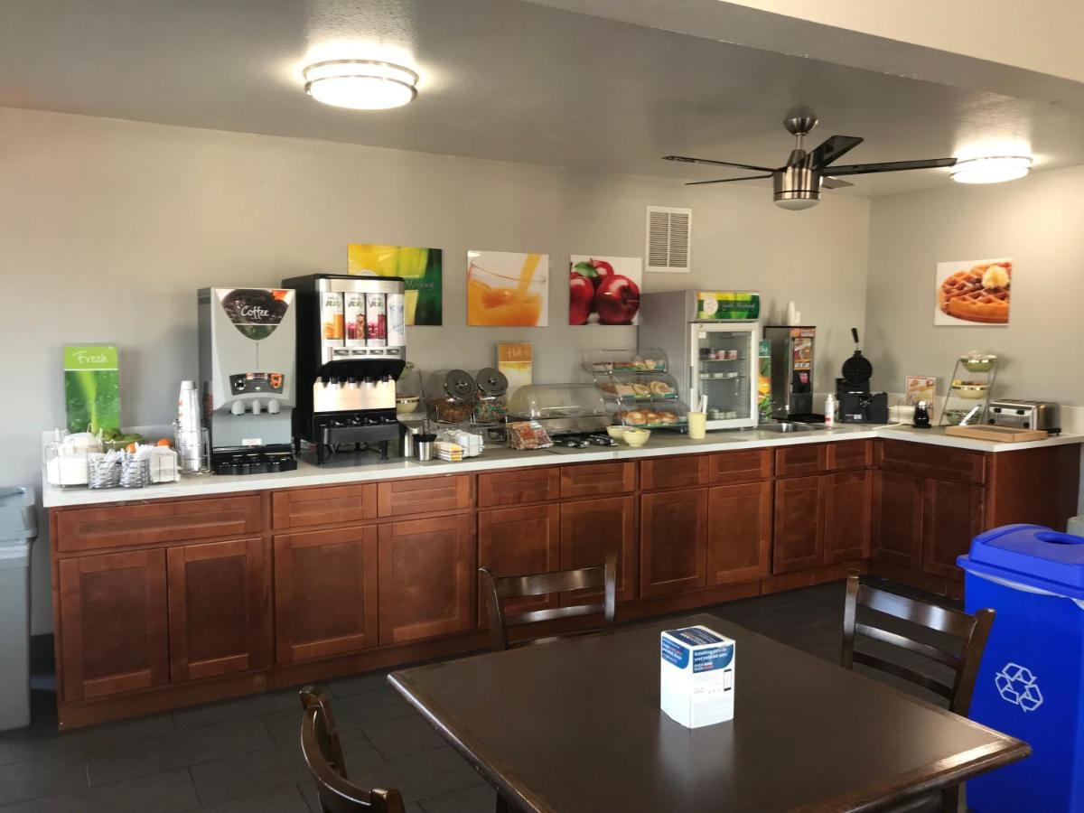Quality Inn & Suites Near Downtown Mesa Luaran gambar