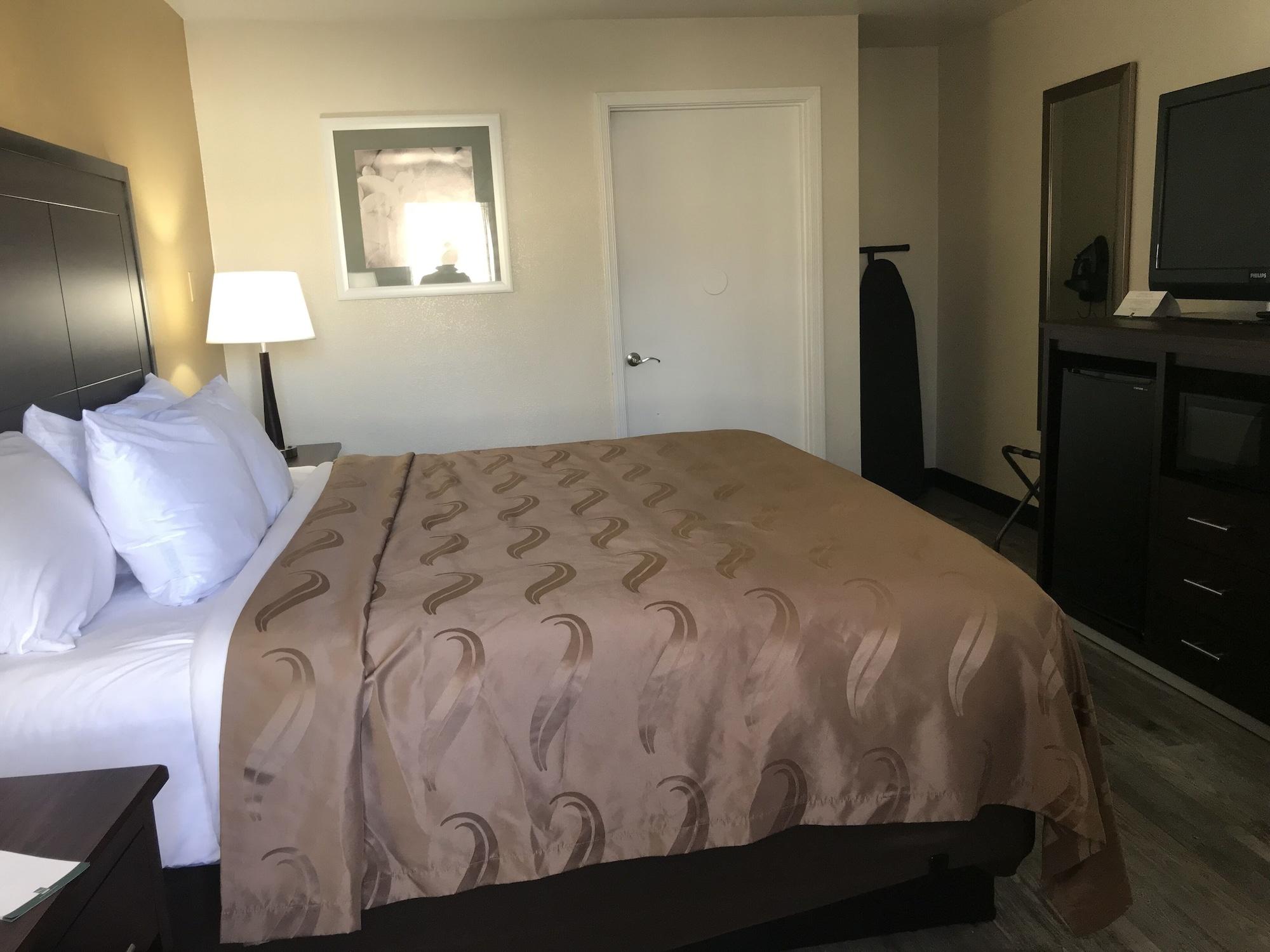 Quality Inn & Suites Near Downtown Mesa Luaran gambar