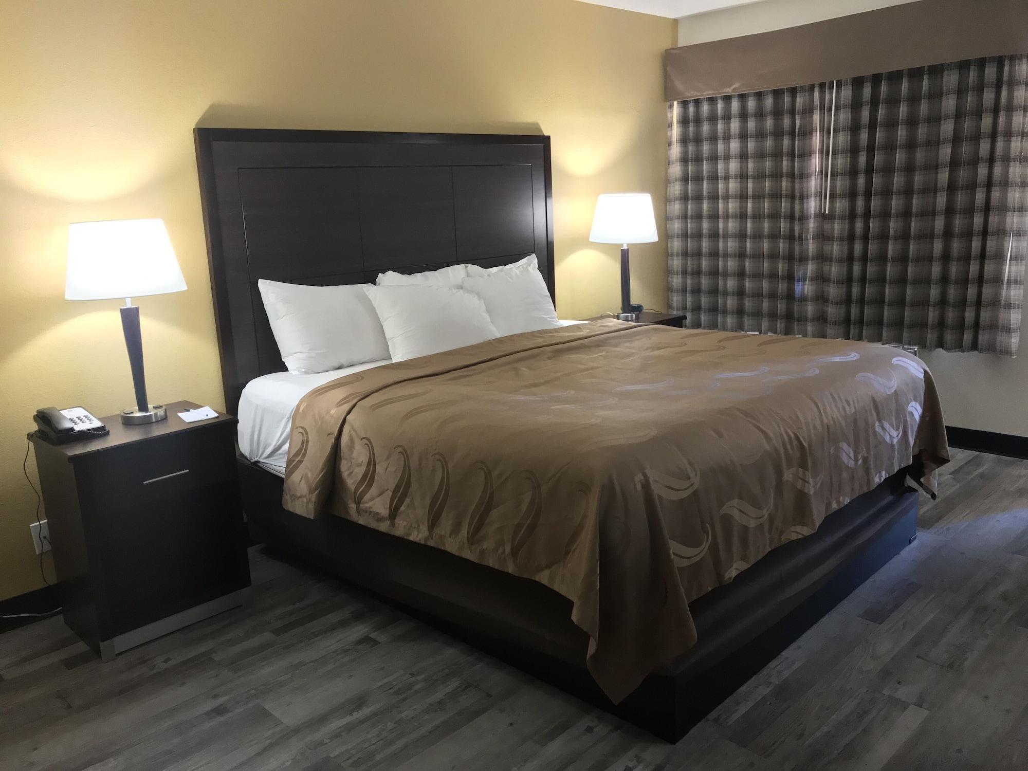 Quality Inn & Suites Near Downtown Mesa Luaran gambar