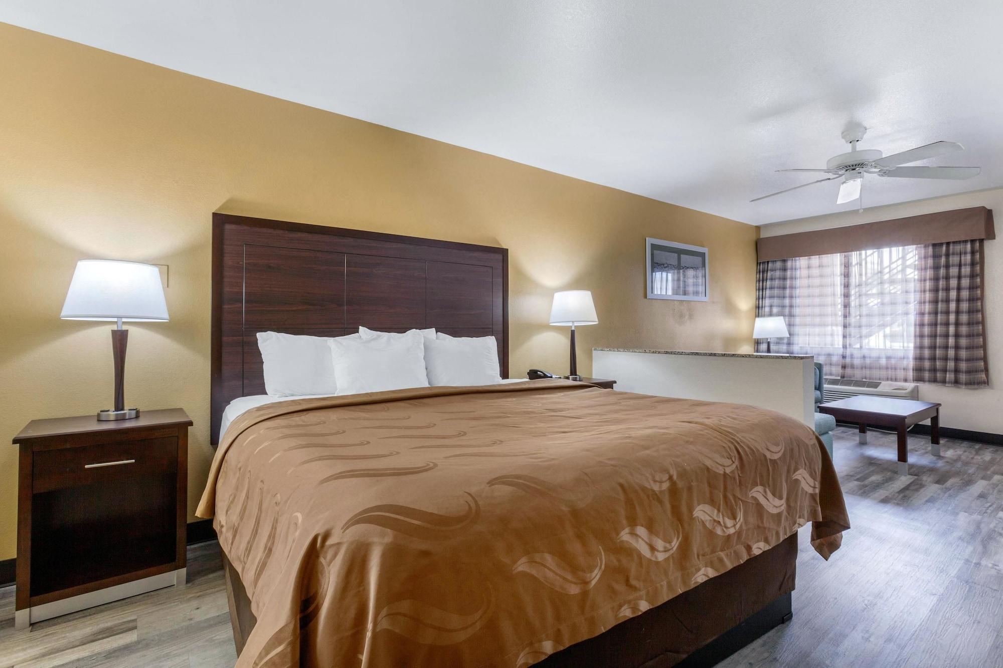 Quality Inn & Suites Near Downtown Mesa Luaran gambar