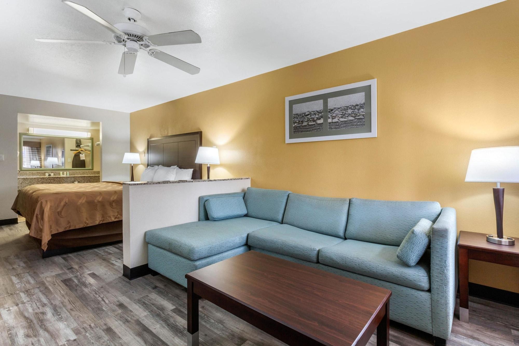 Quality Inn & Suites Near Downtown Mesa Luaran gambar
