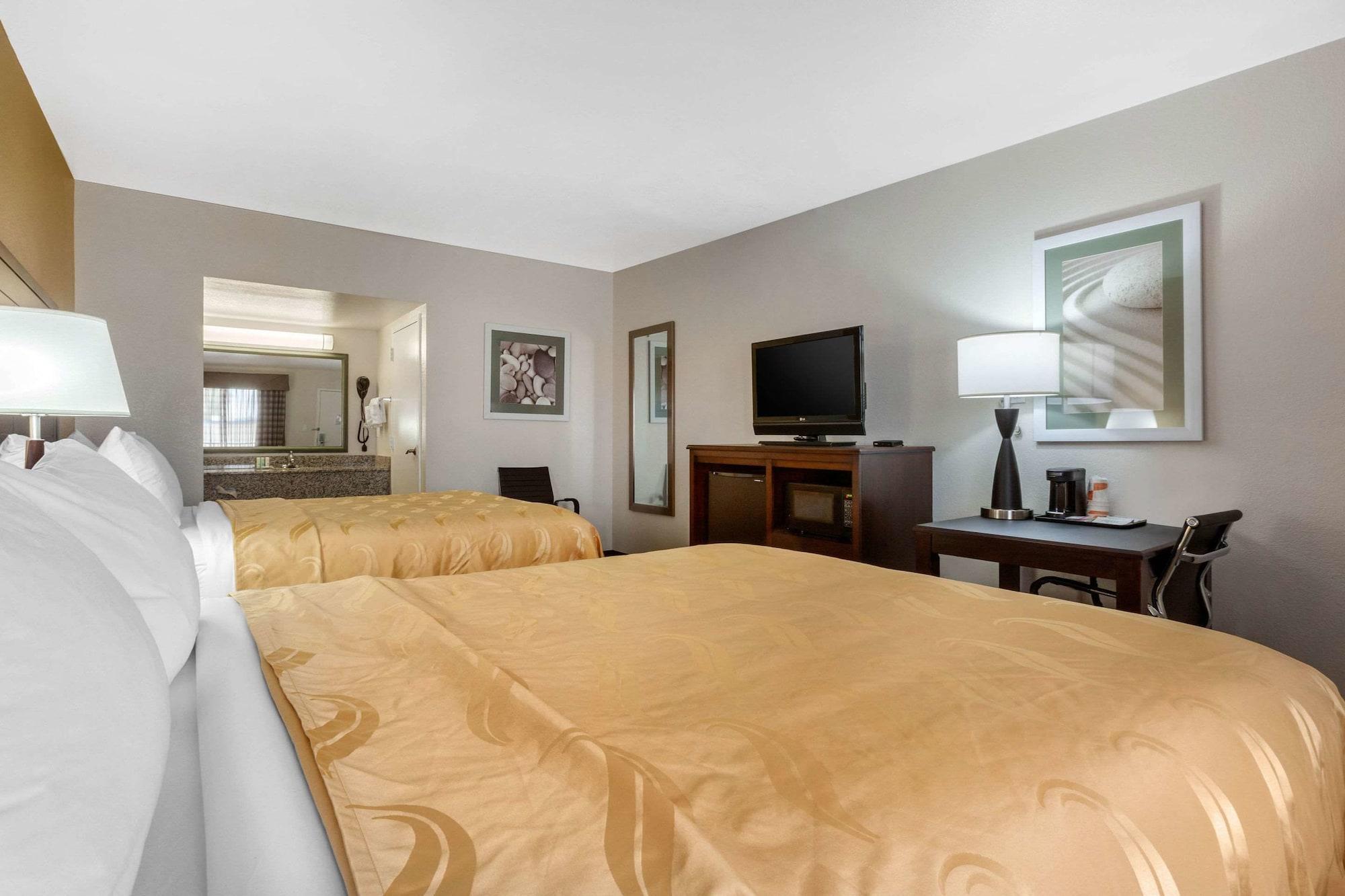 Quality Inn & Suites Near Downtown Mesa Luaran gambar