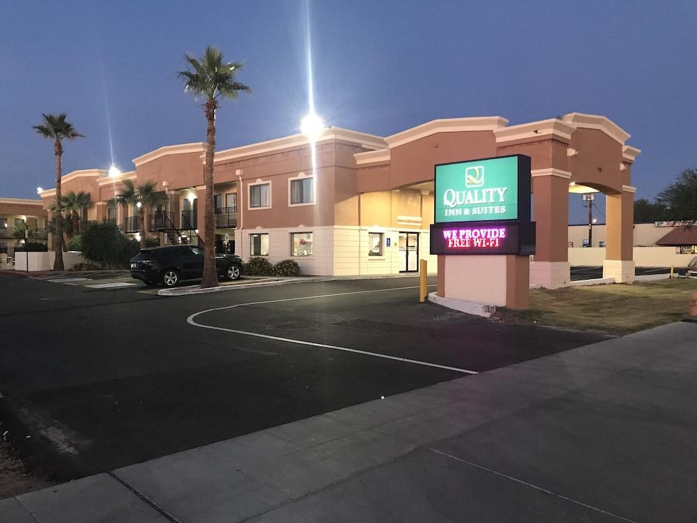 Quality Inn & Suites Near Downtown Mesa Luaran gambar