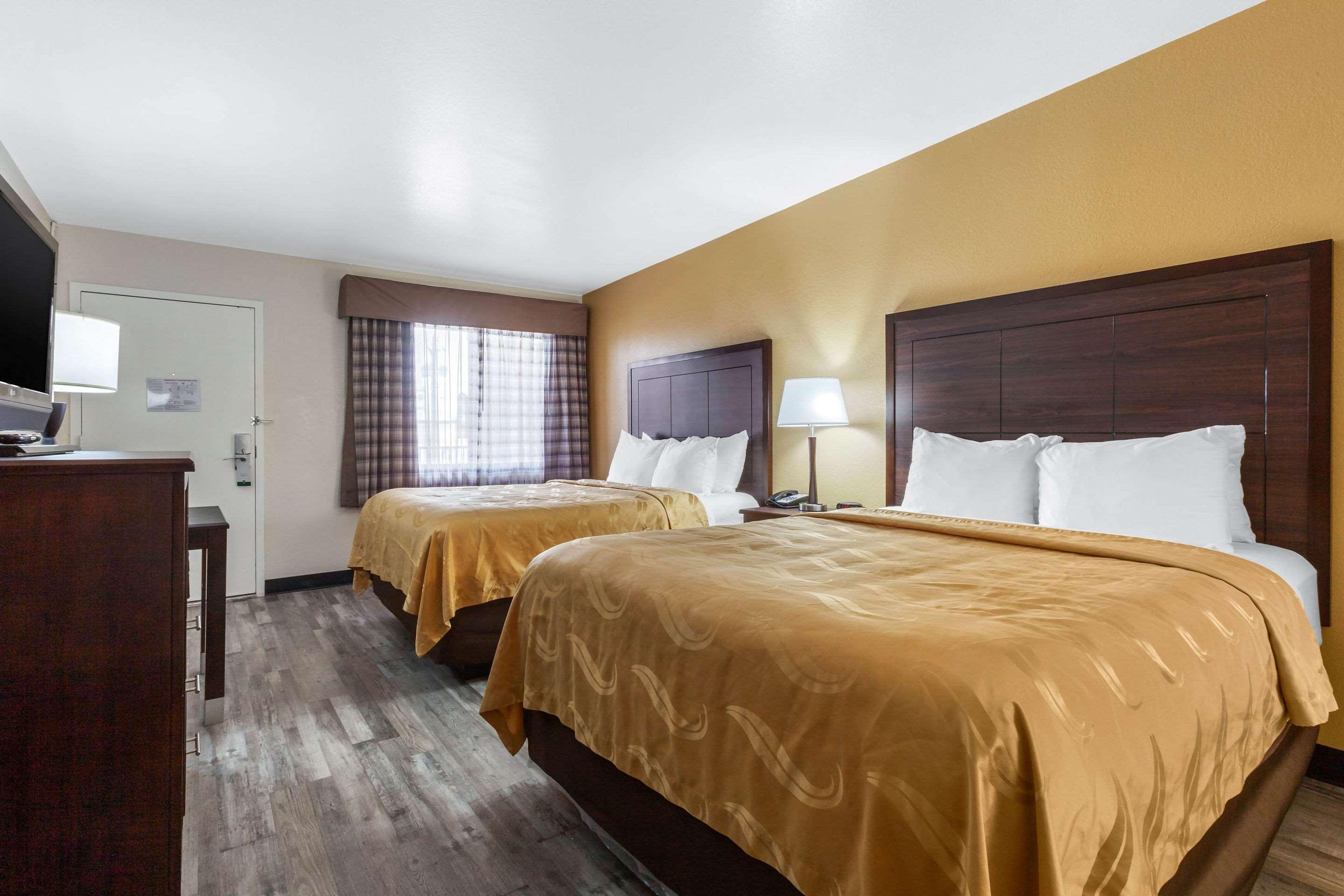 Quality Inn & Suites Near Downtown Mesa Luaran gambar