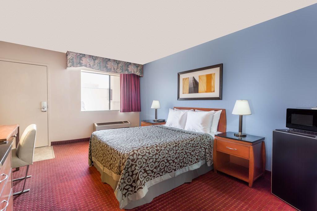 Quality Inn & Suites Near Downtown Mesa Luaran gambar