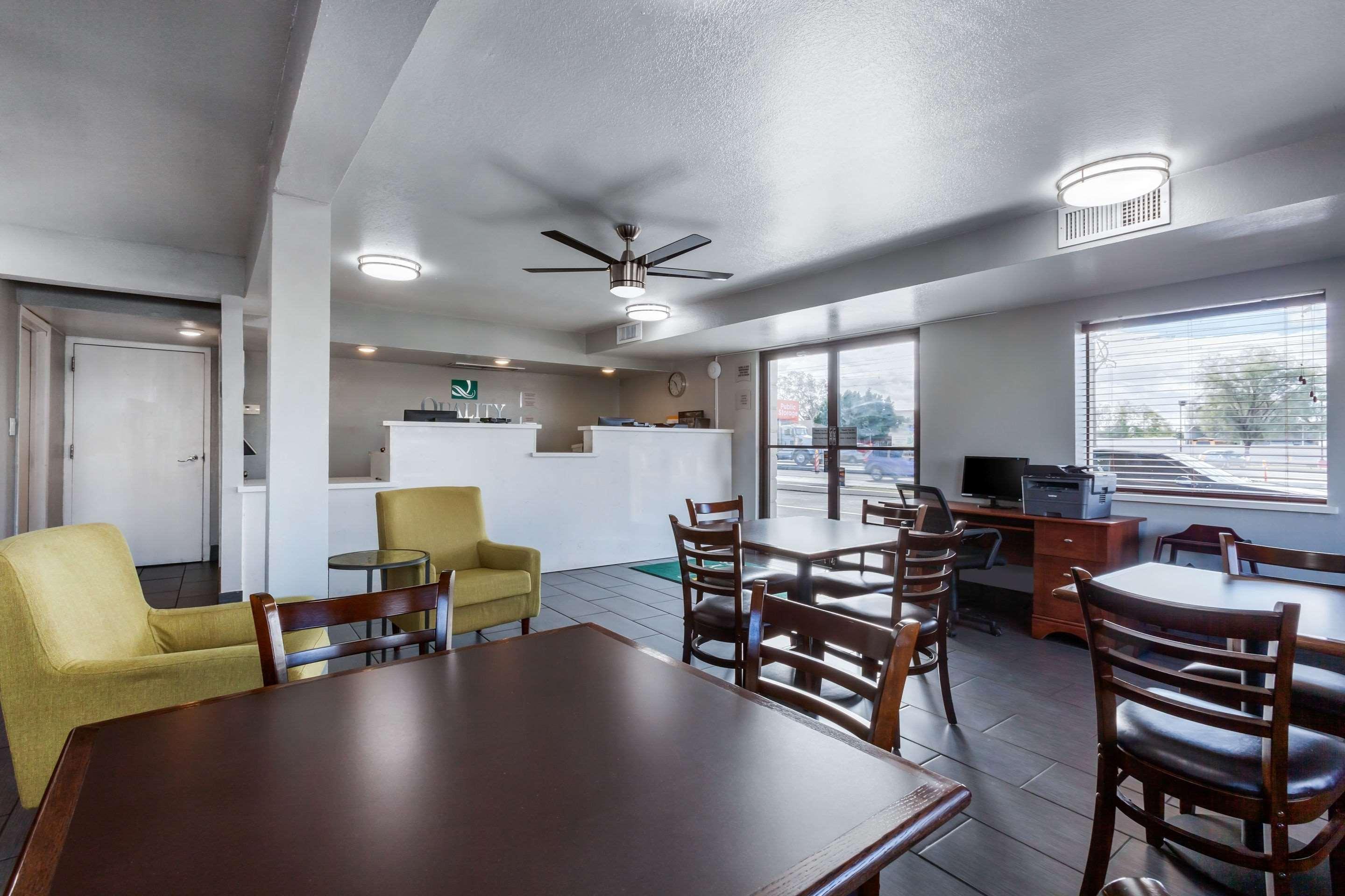 Quality Inn & Suites Near Downtown Mesa Luaran gambar