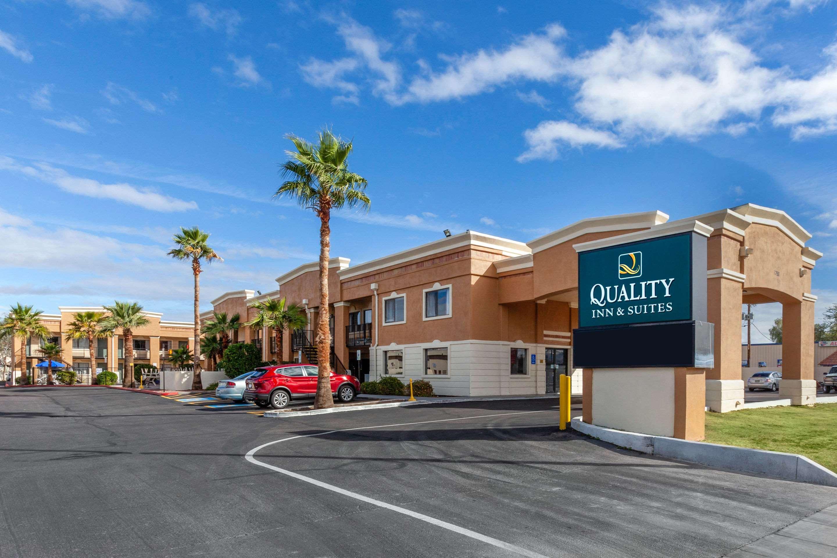 Quality Inn & Suites Near Downtown Mesa Luaran gambar