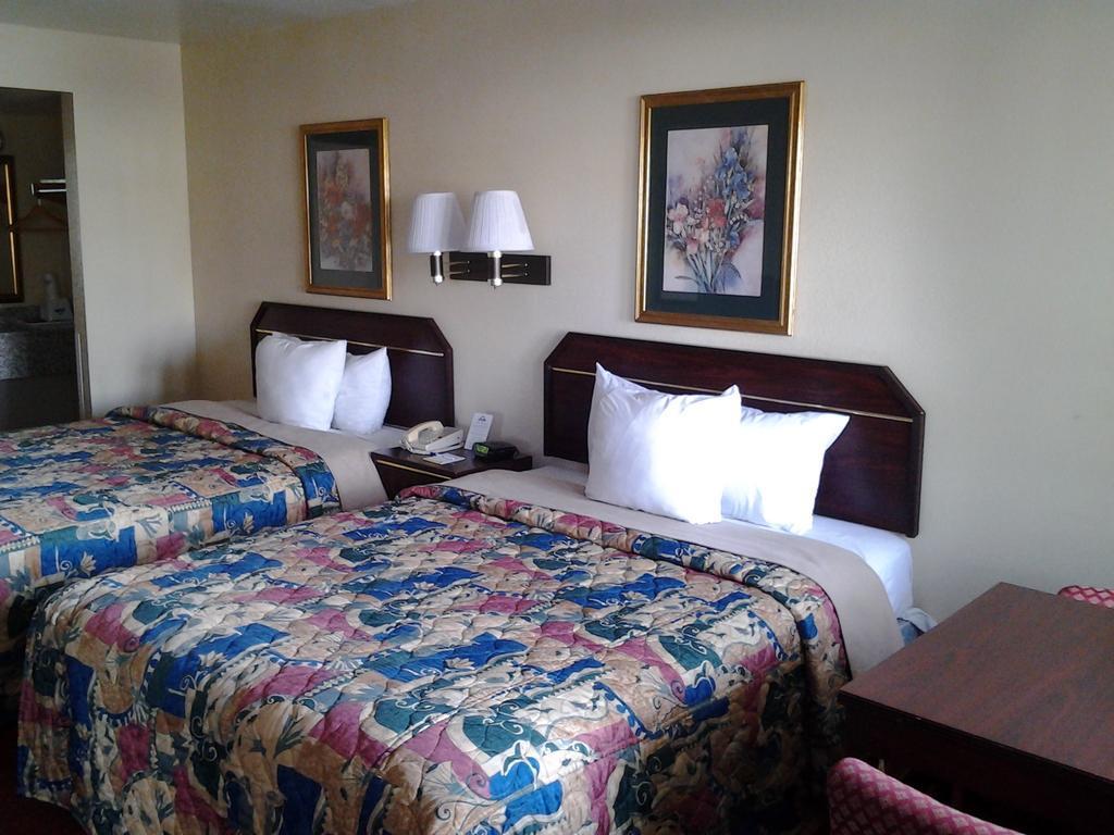 Quality Inn & Suites Near Downtown Mesa Luaran gambar