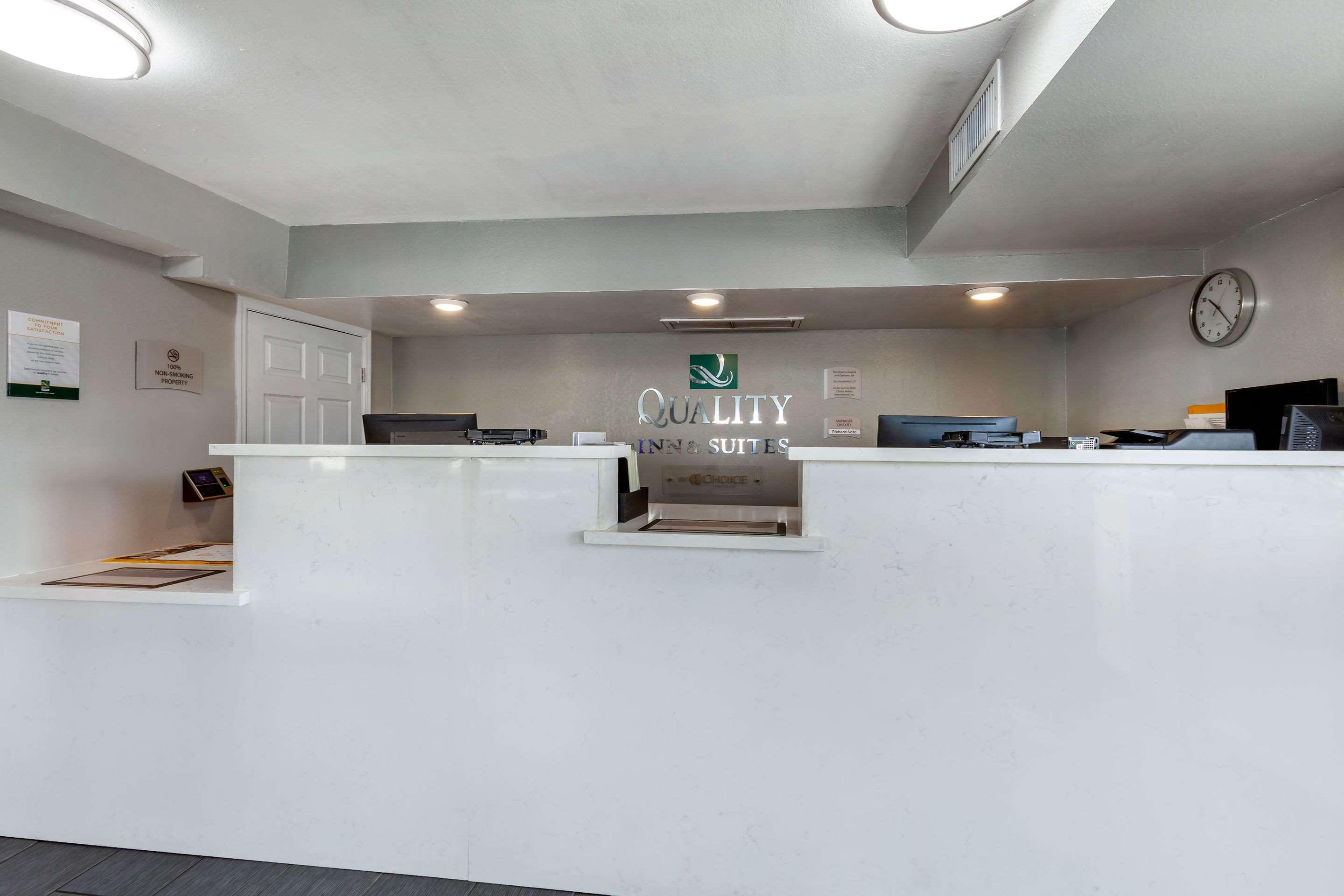 Quality Inn & Suites Near Downtown Mesa Luaran gambar
